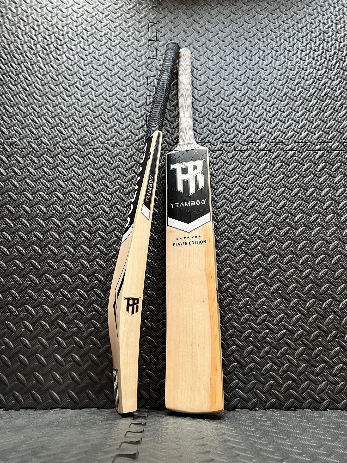 Tramboo Players Edition Leather Bat
